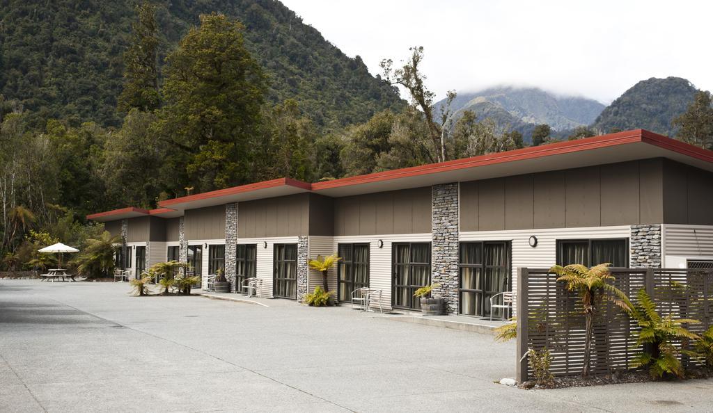 58 On Cron Motel Franz Josef Exteriör bild